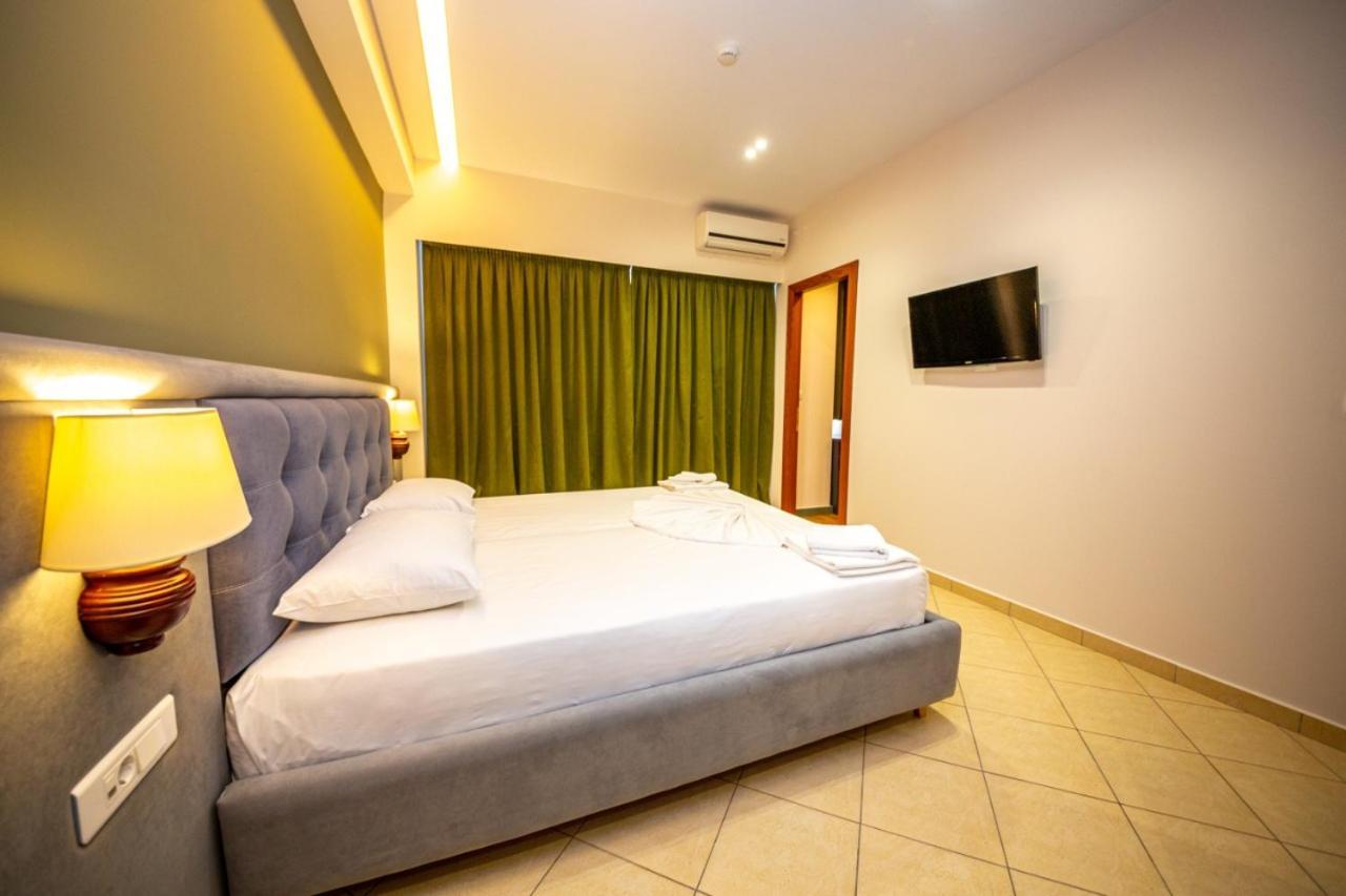 Hotel Vista Mare Ksamil Esterno foto